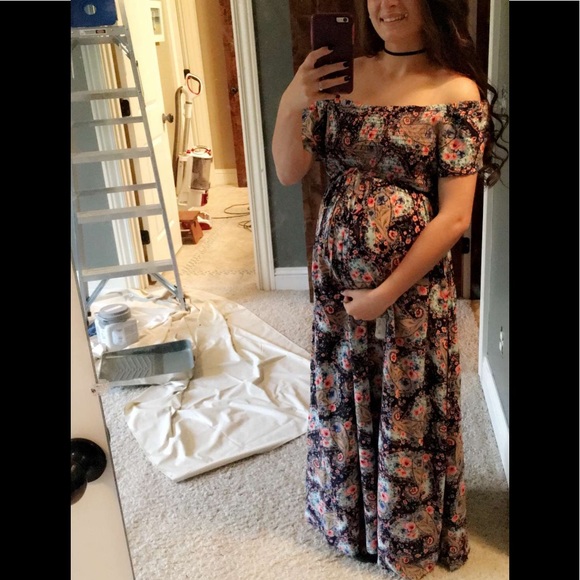 Jessica Simpson Dresses & Skirts - Jessica Simpson maternity dress Jessica Simpson Dresses & Skirts - Jessica Simpson maternity dress